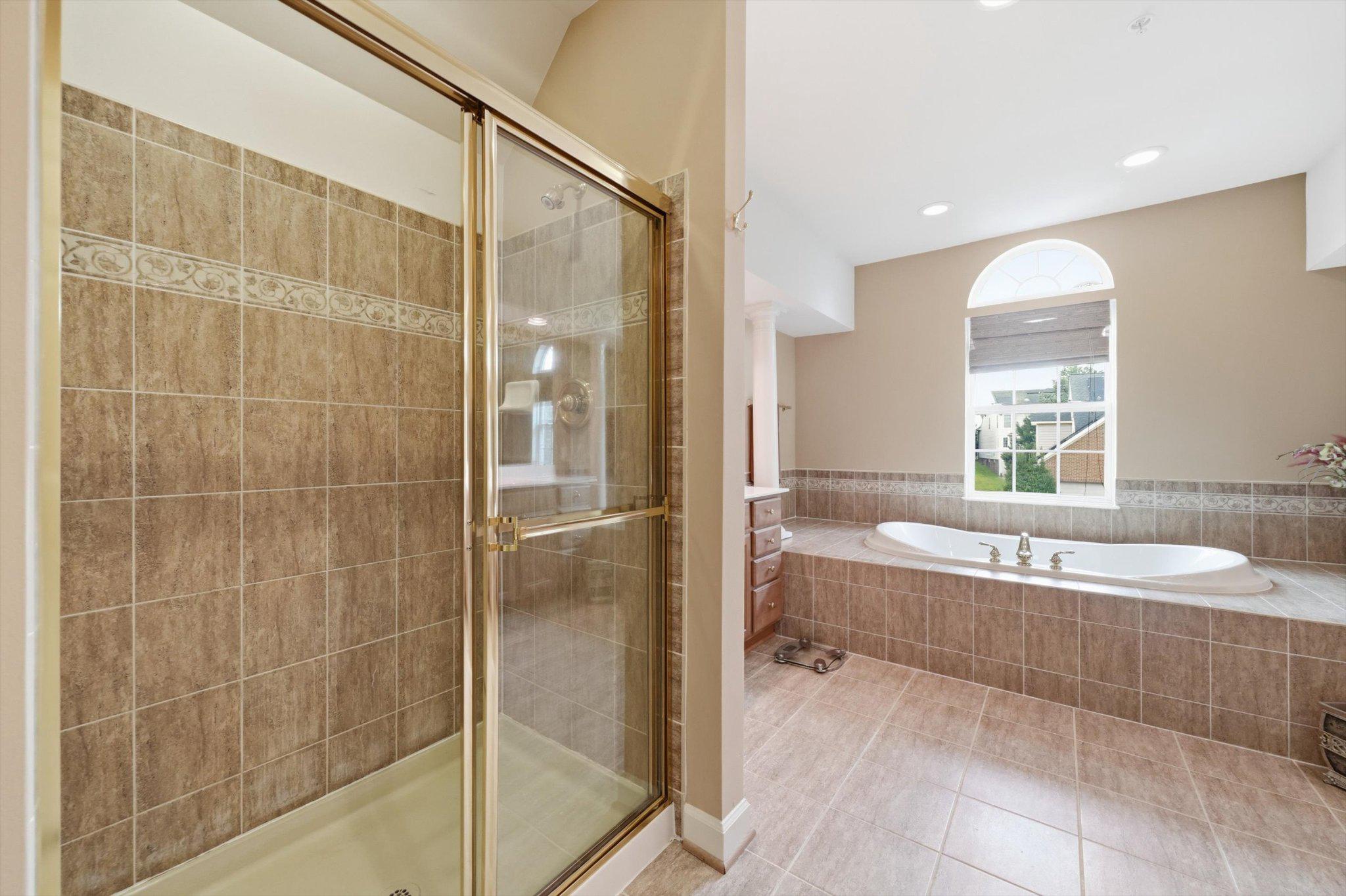 10009 Nicol Ct E Property Photo 38
