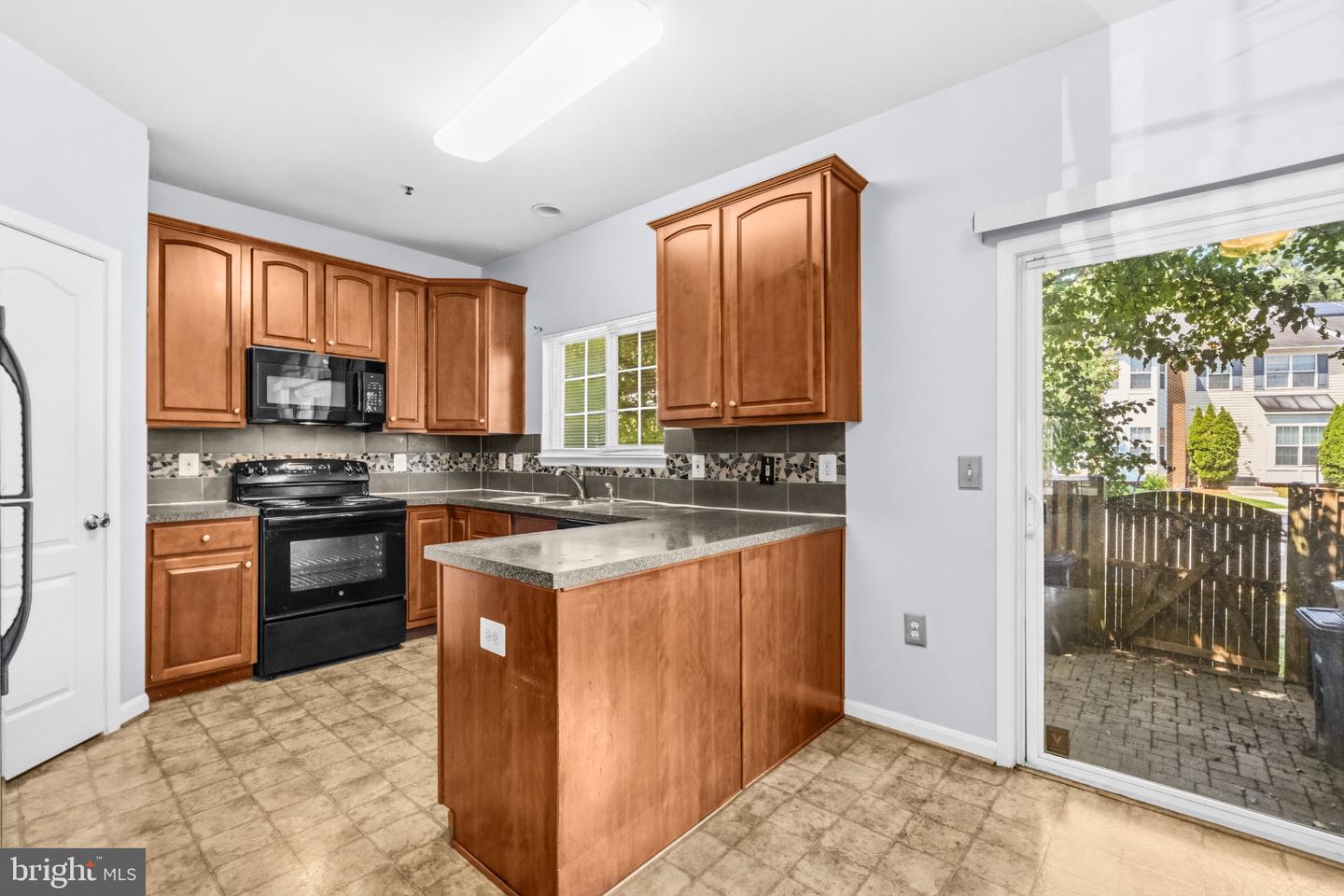 15409 Bennetts Run Ct Property Photo 11
