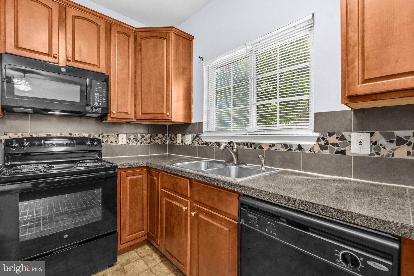 15409 Bennetts Run Ct Property Photo 13