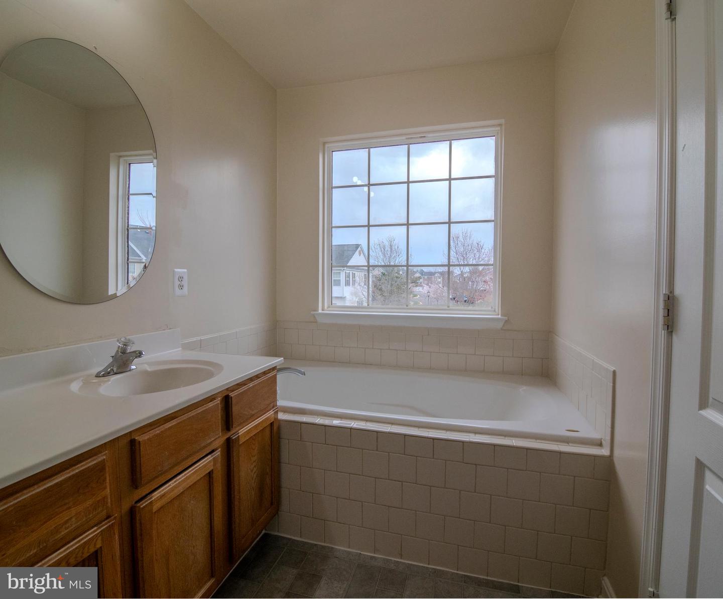 15518 Kennett Square Way Property Photo 7