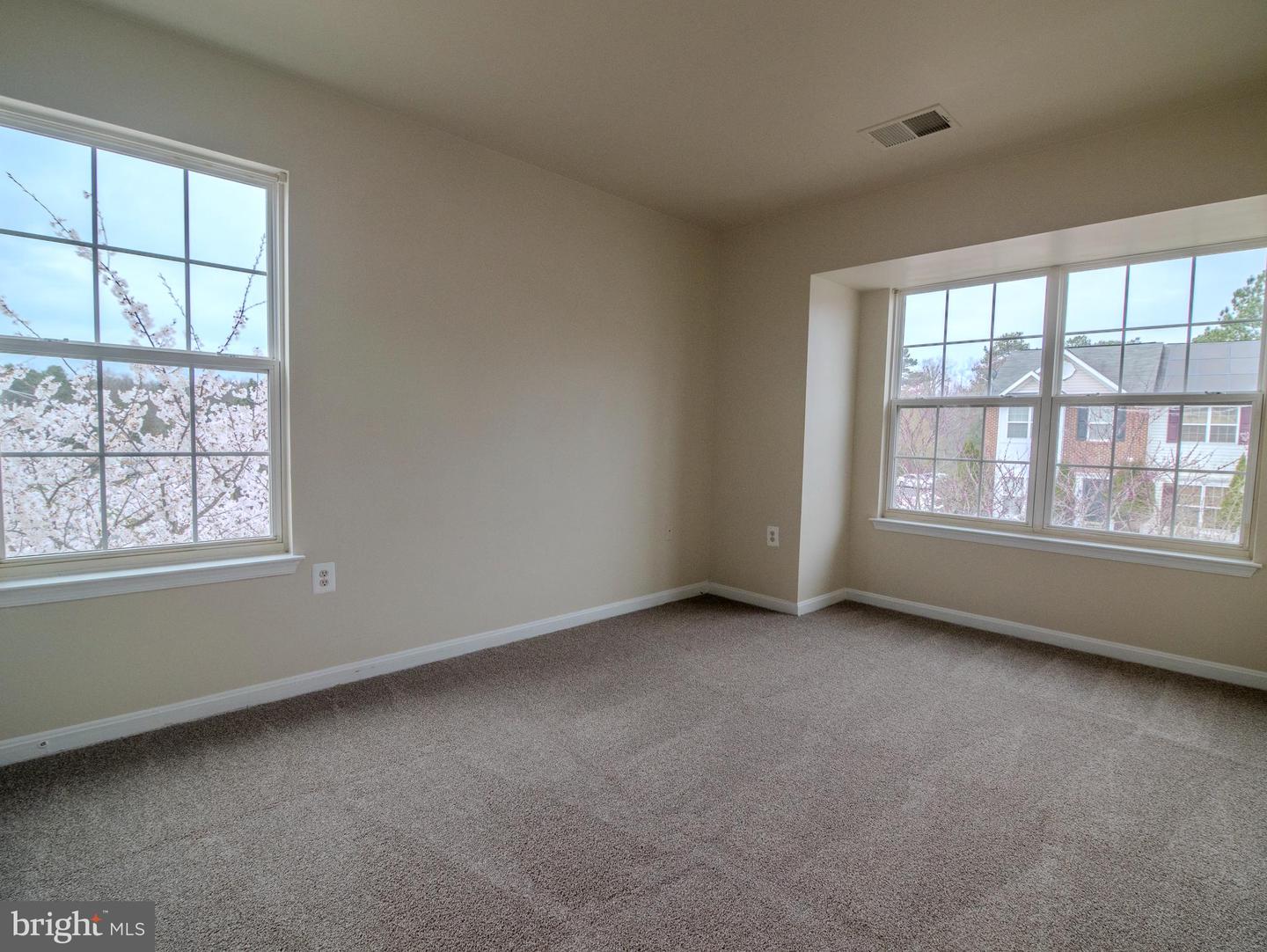 15518 Kennett Square Way Property Photo 10