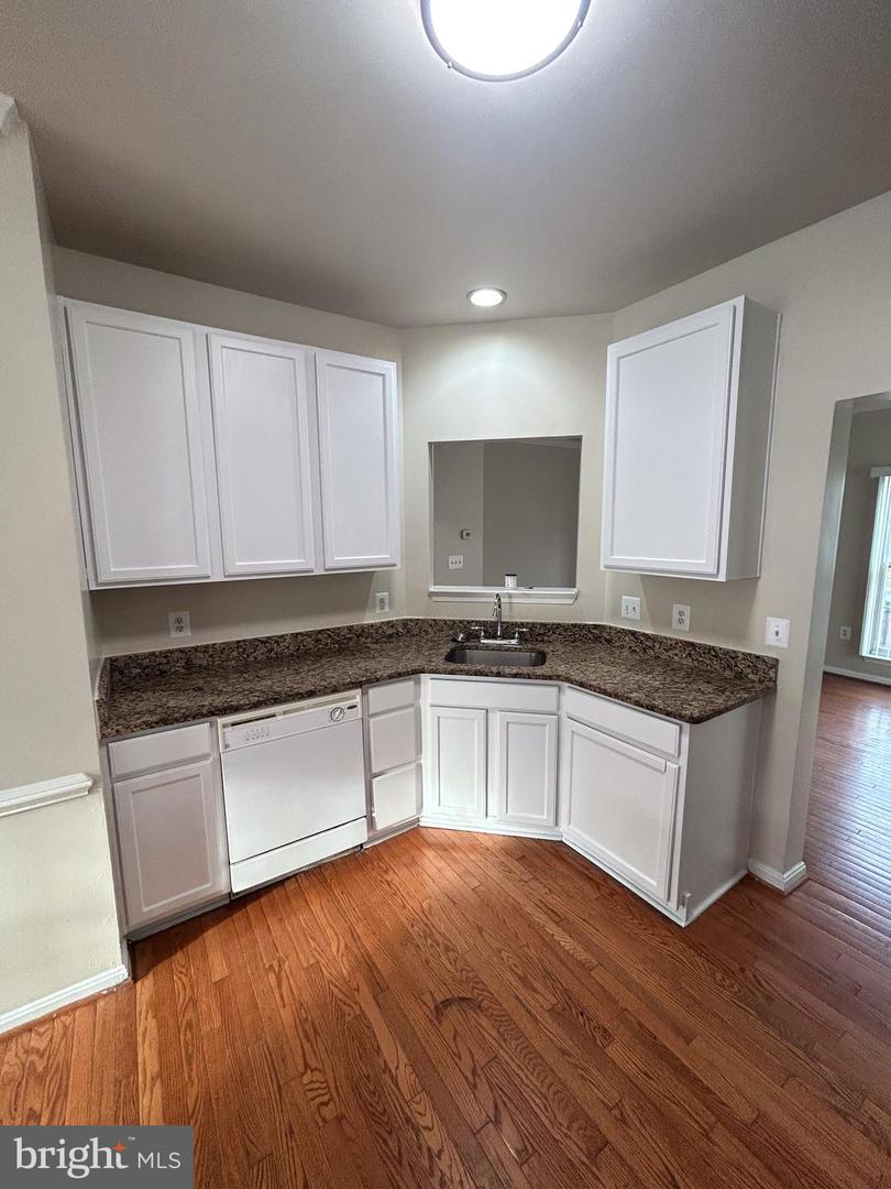 15518 Kennett Square Way Property Photo 28