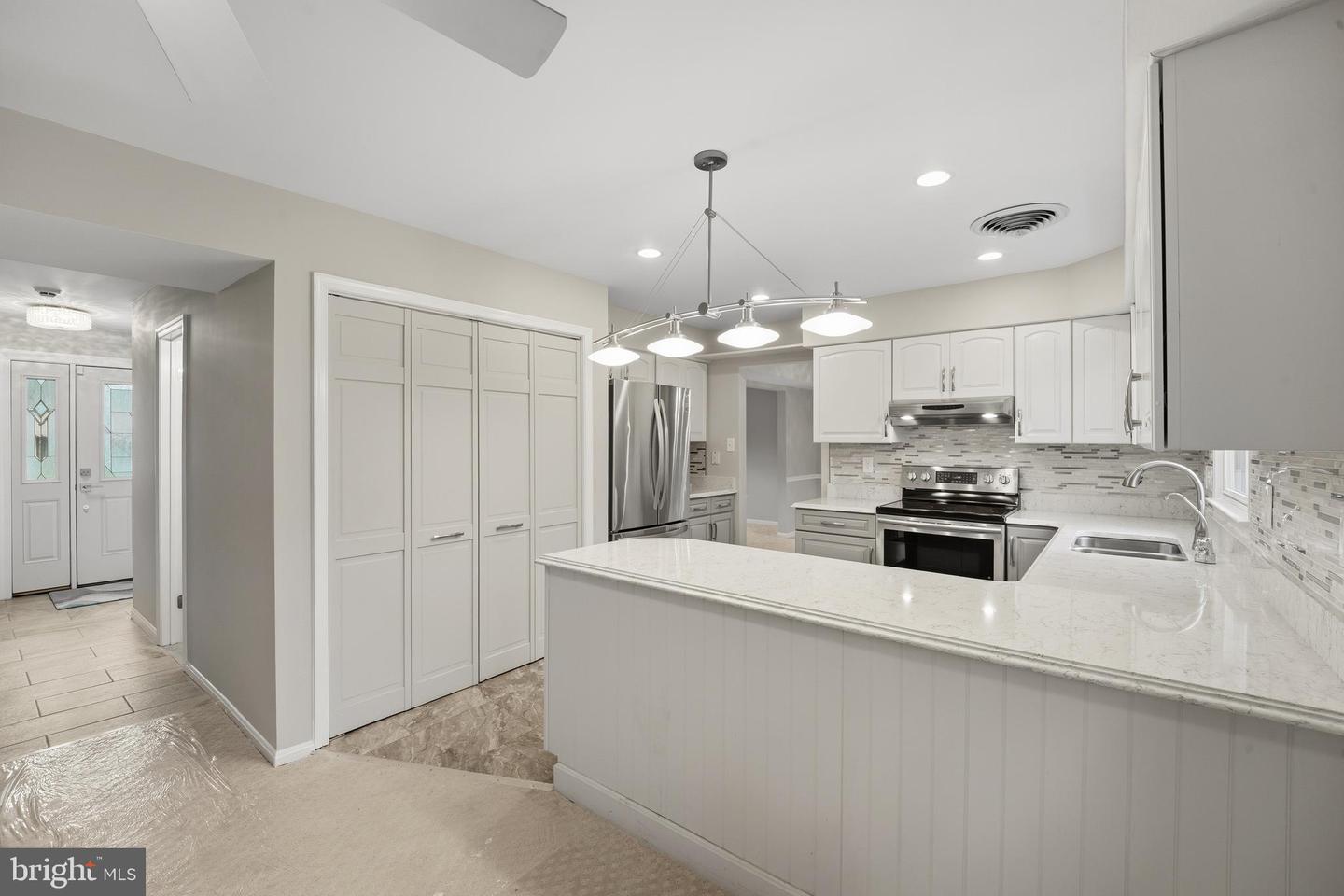13106 Parkridge Cir Property Photo 6