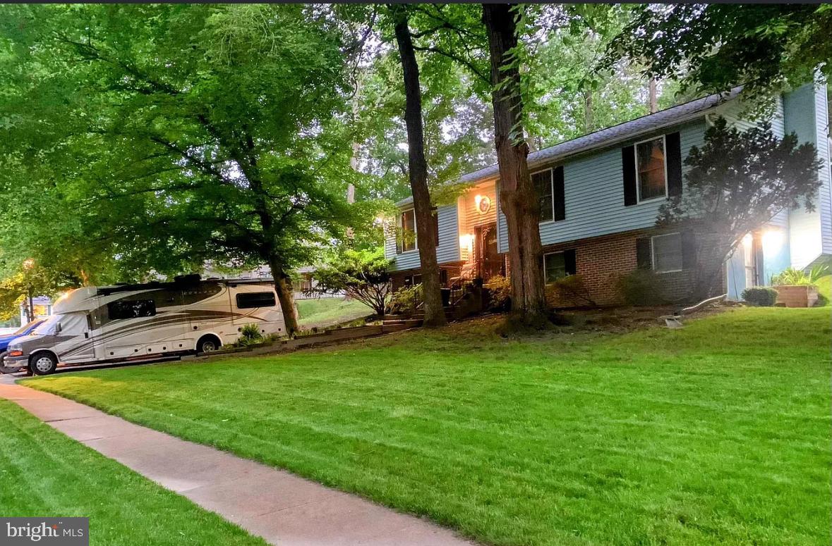 8301 Heatherwick Dr Property Photo 2