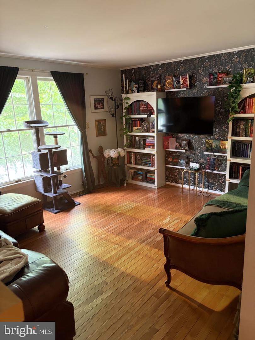 8301 Heatherwick Dr Property Photo 4