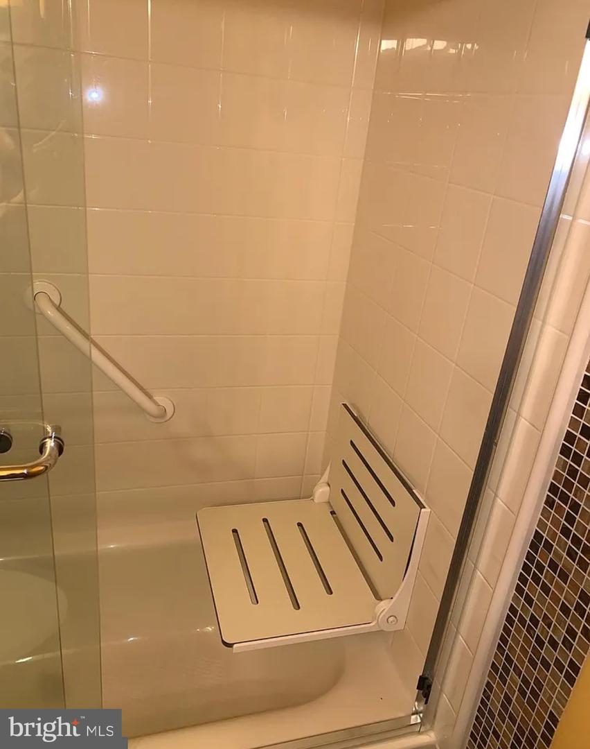 8301 Heatherwick Dr Property Photo 26