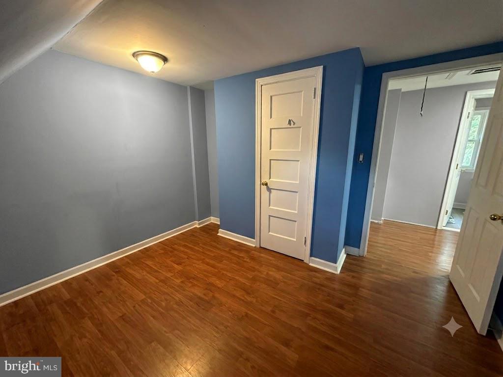 5724 Middleton Ln Property Photo 16