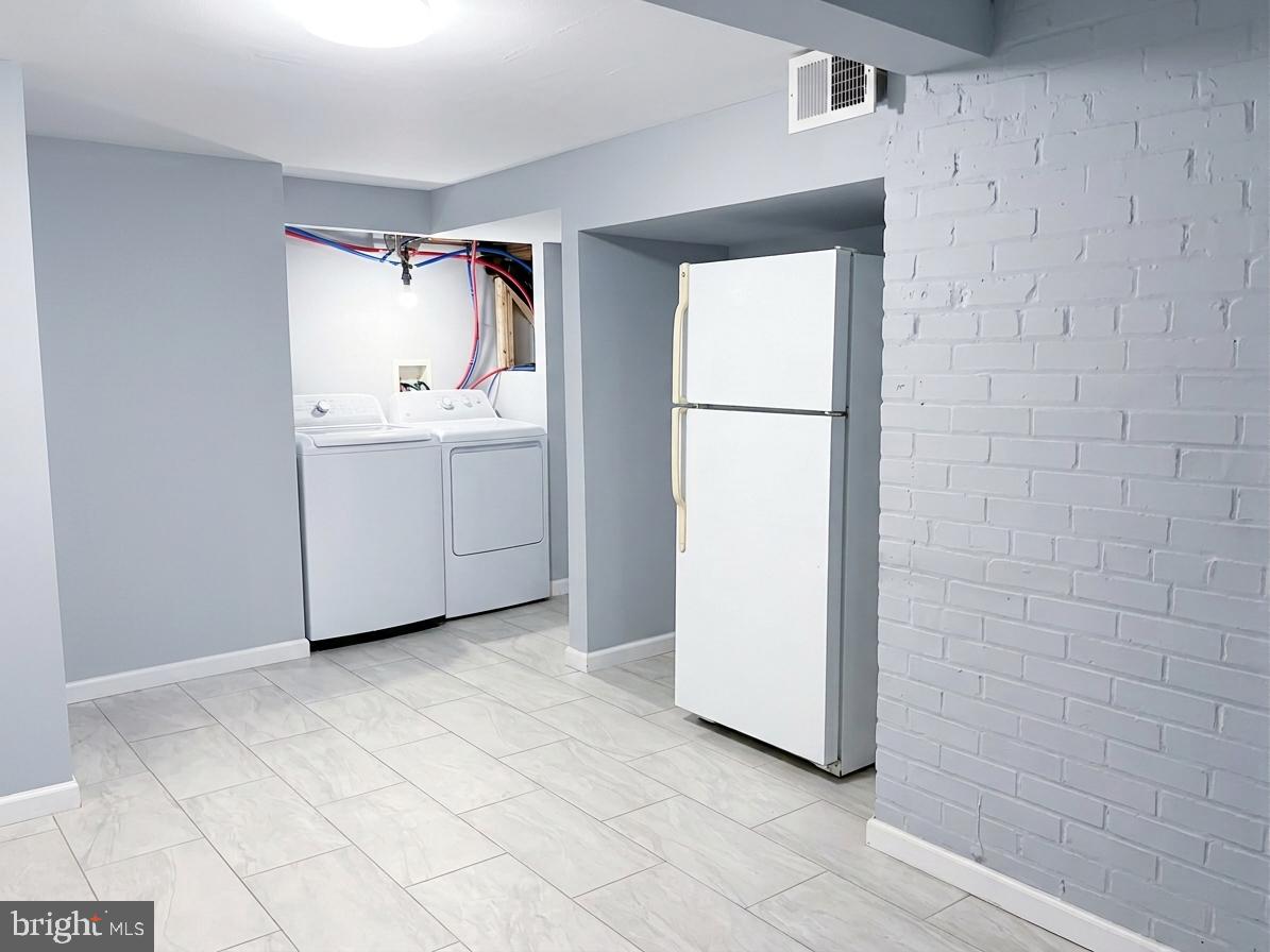 5724 Middleton Ln Property Photo 20