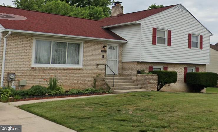 212 DAUNTLY ST Property Photo 1