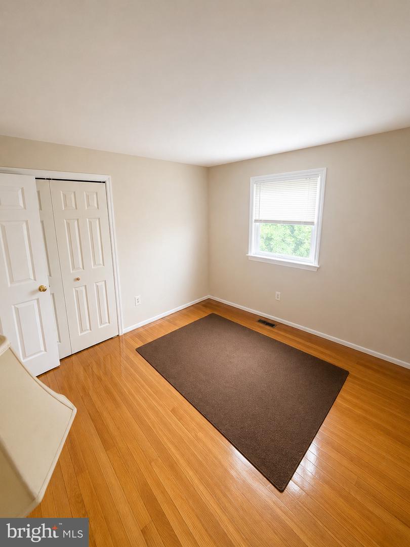 212 Dauntly St Property Photo 11