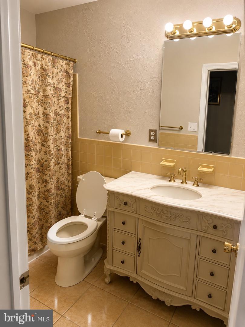 212 Dauntly St Property Photo 14