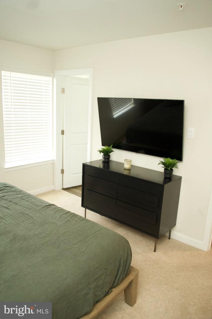 16642 Green Glade Dr Property Photo 20