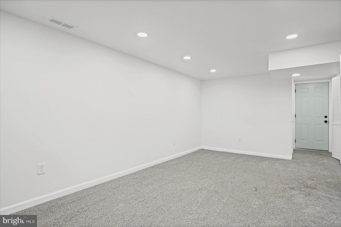 835 4th St Property Photo 20