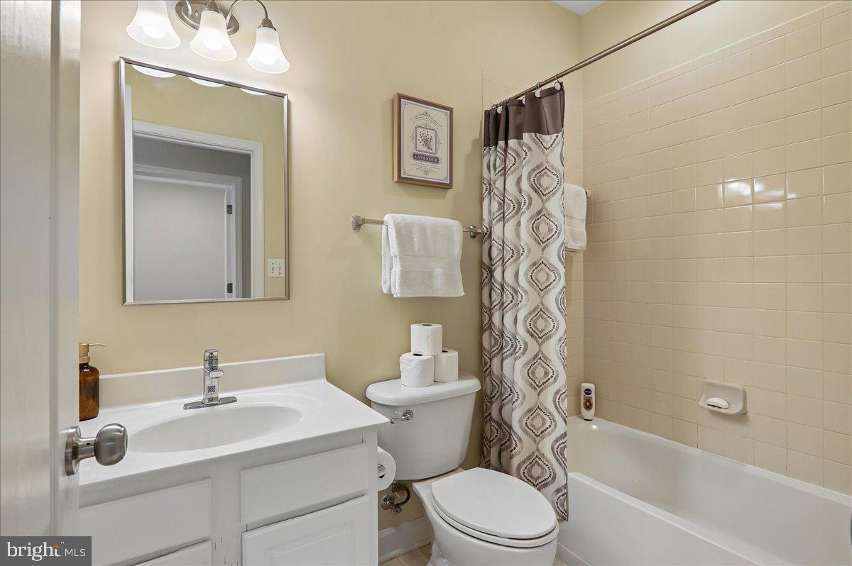 644 Spectator Property Photo 9