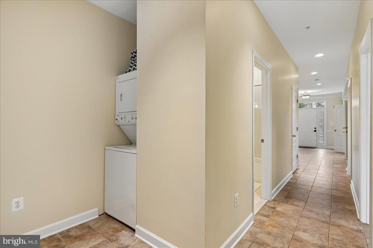644 Spectator Property Photo 10