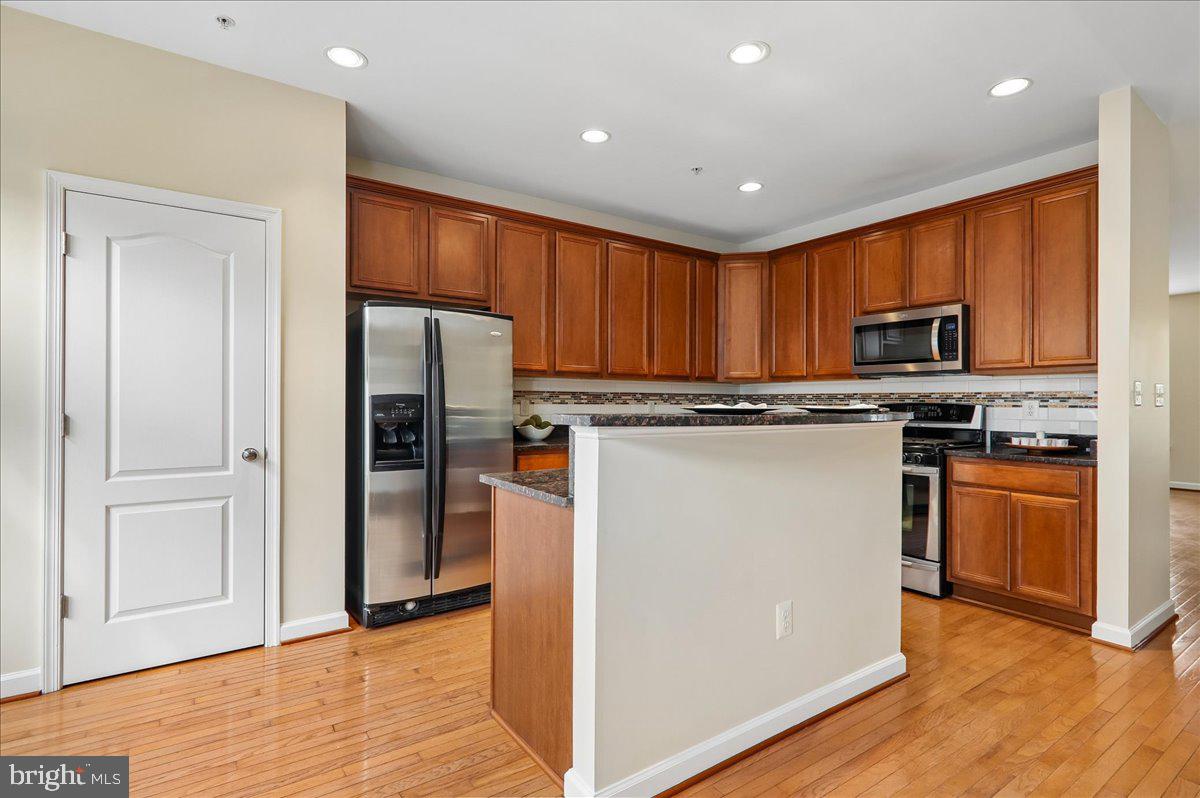 644 Spectator Property Photo 15