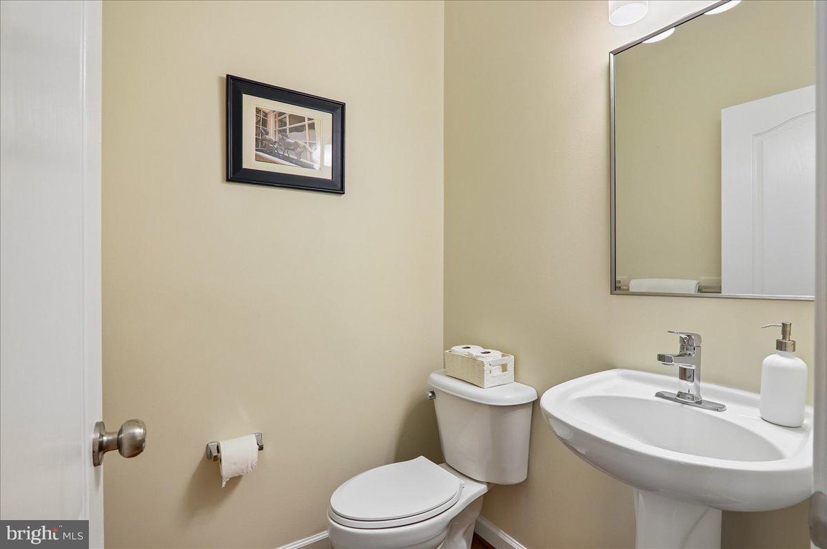 644 Spectator Property Photo 20