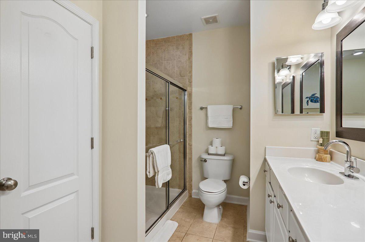 644 Spectator Property Photo 25