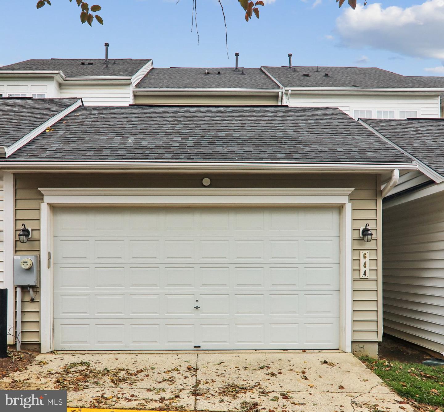 644 Spectator Property Photo 34