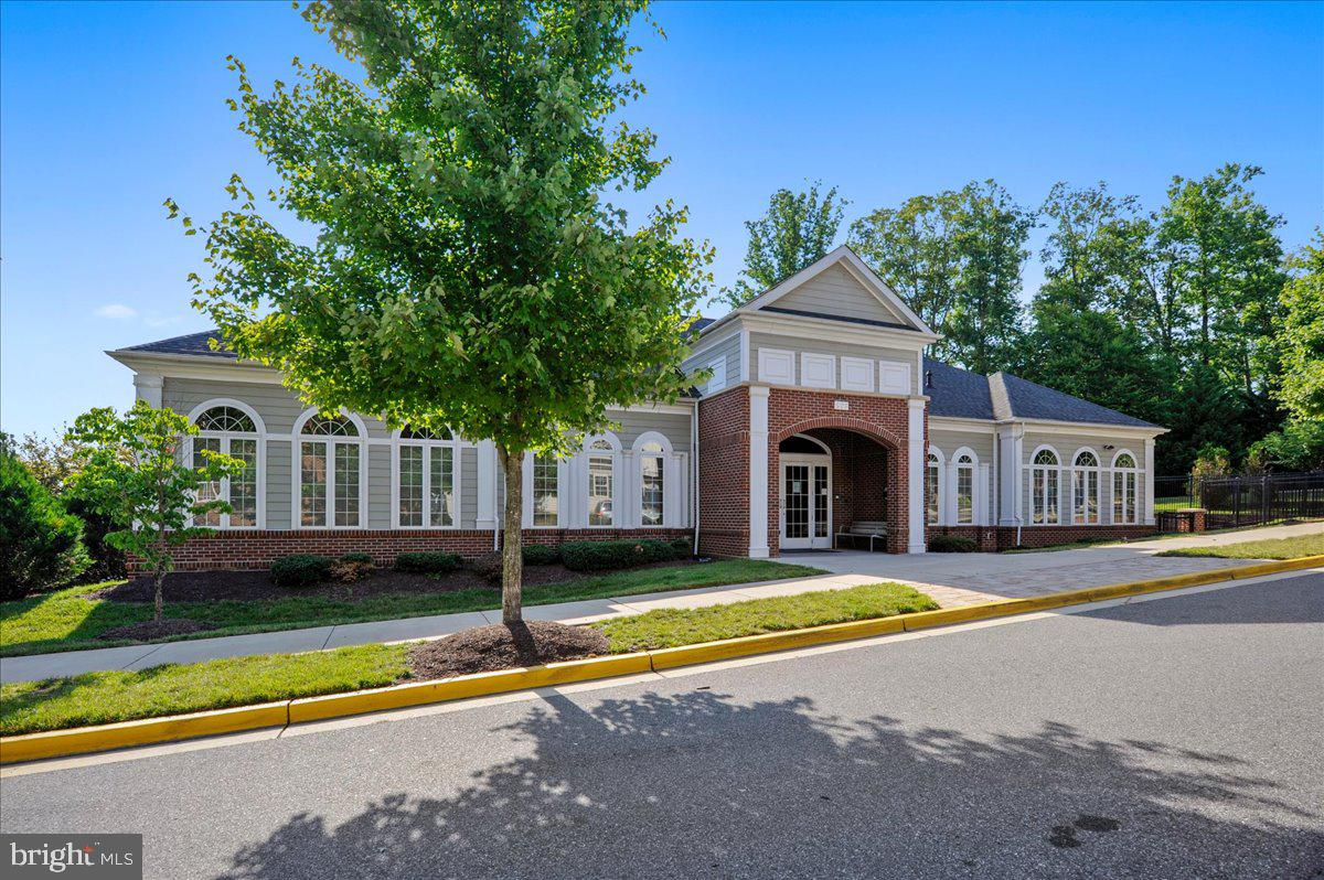 644 Spectator Property Photo 35