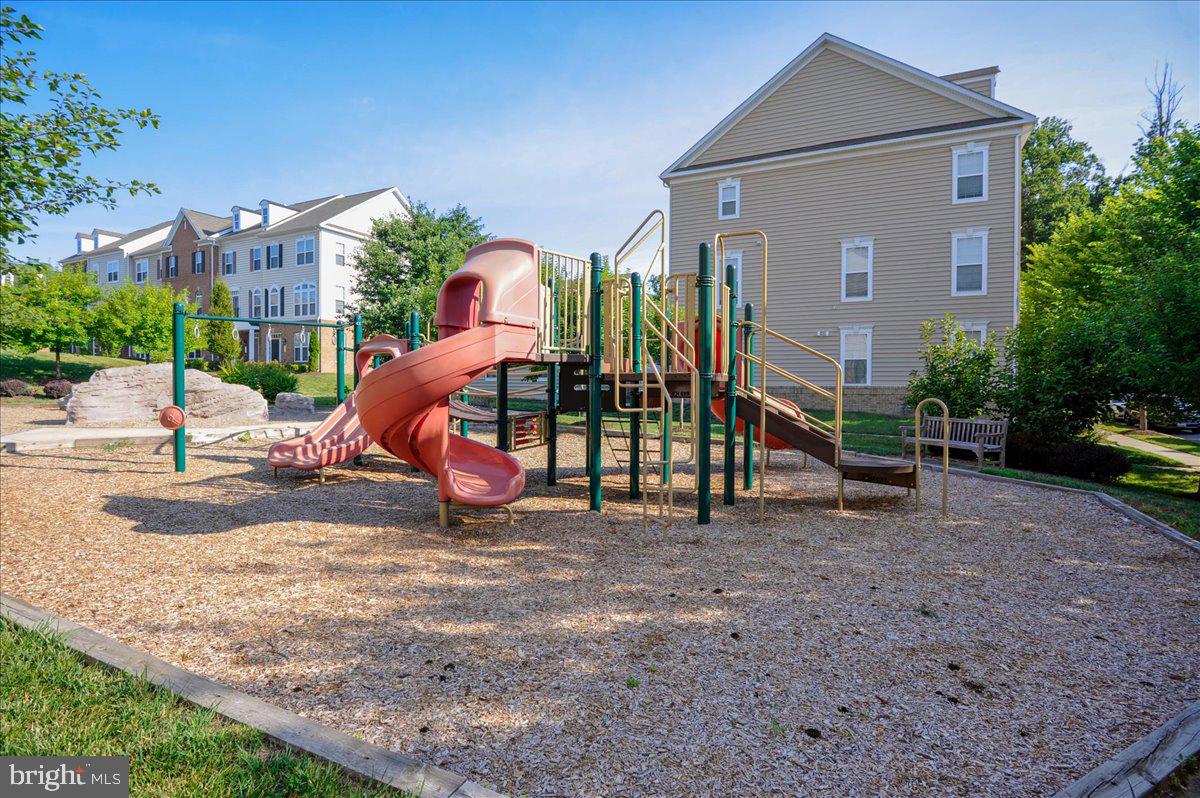 644 Spectator Property Photo 41