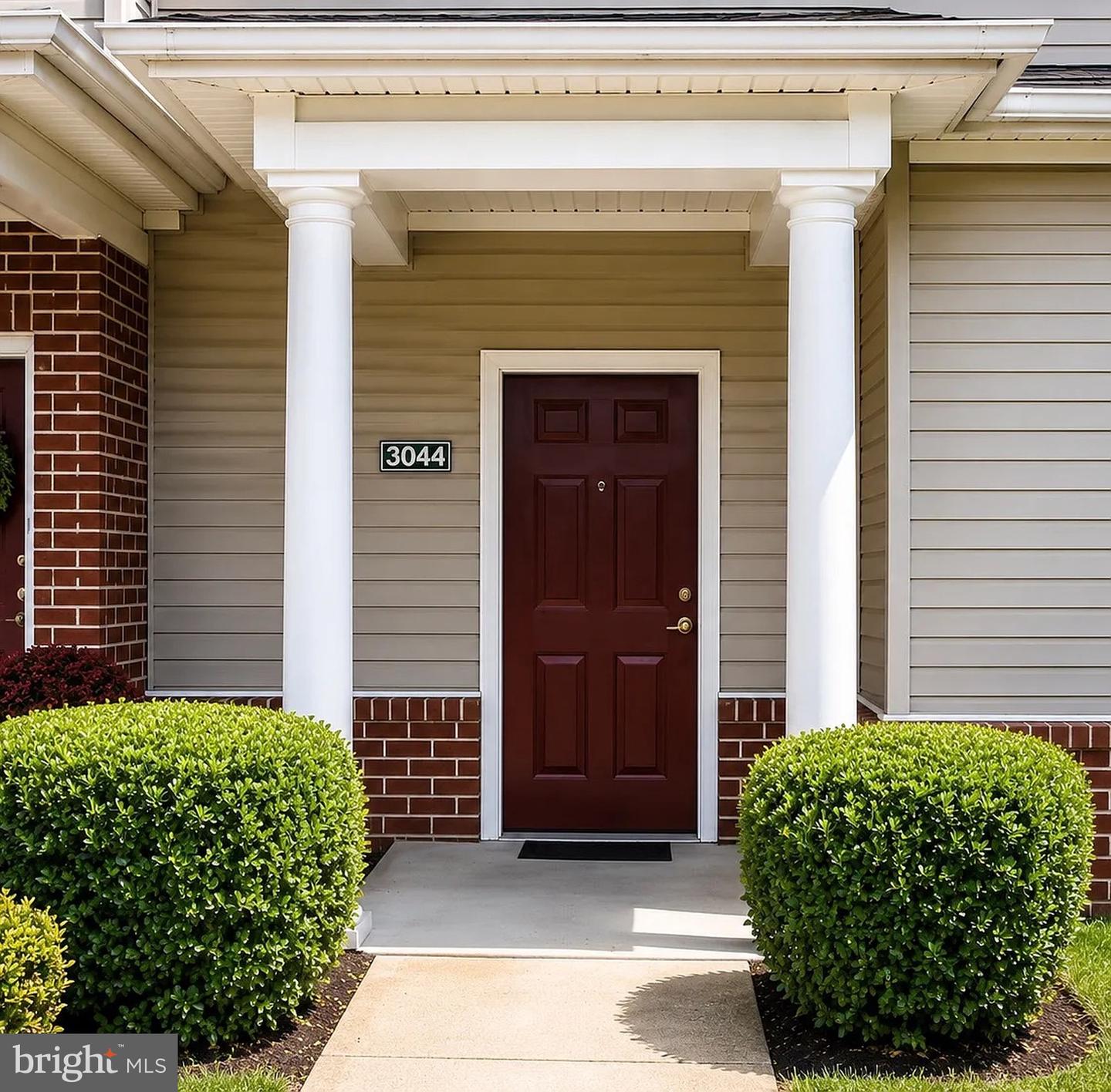 3044 IRMA CT #3044 Property Photo 1