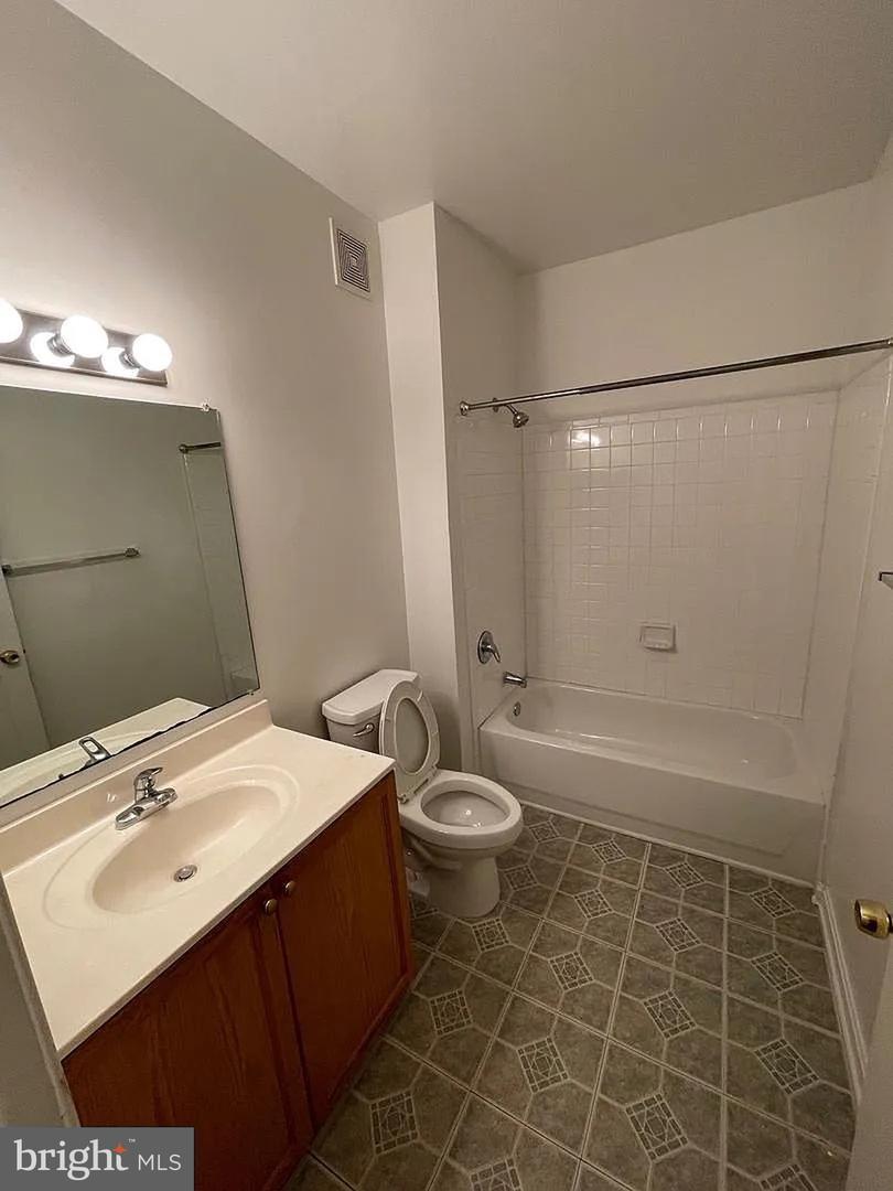3044 Irma Ct #3044 Property Photo 10