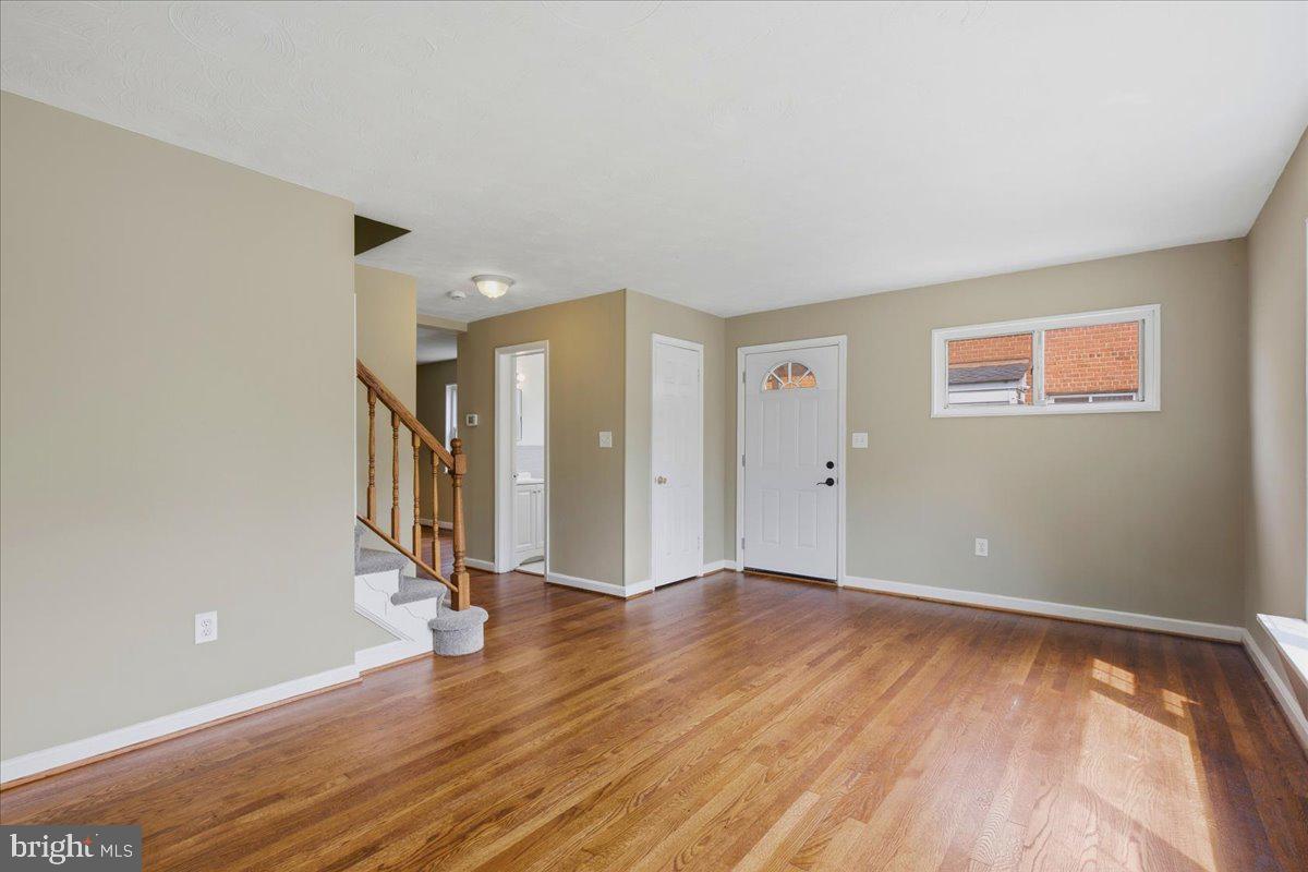 7632 W Park Dr Property Photo 4