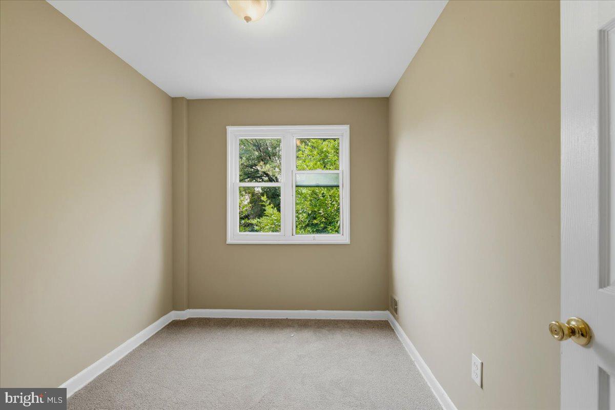 7632 W Park Dr Property Photo 17
