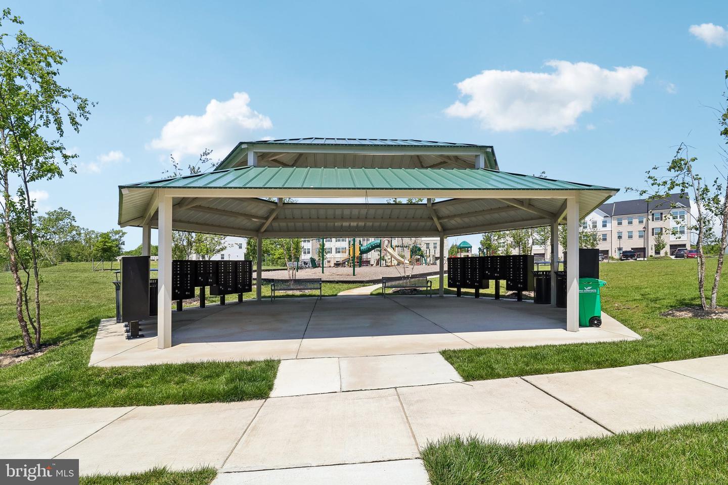 7548 Silver Thread Way Property Photo 31