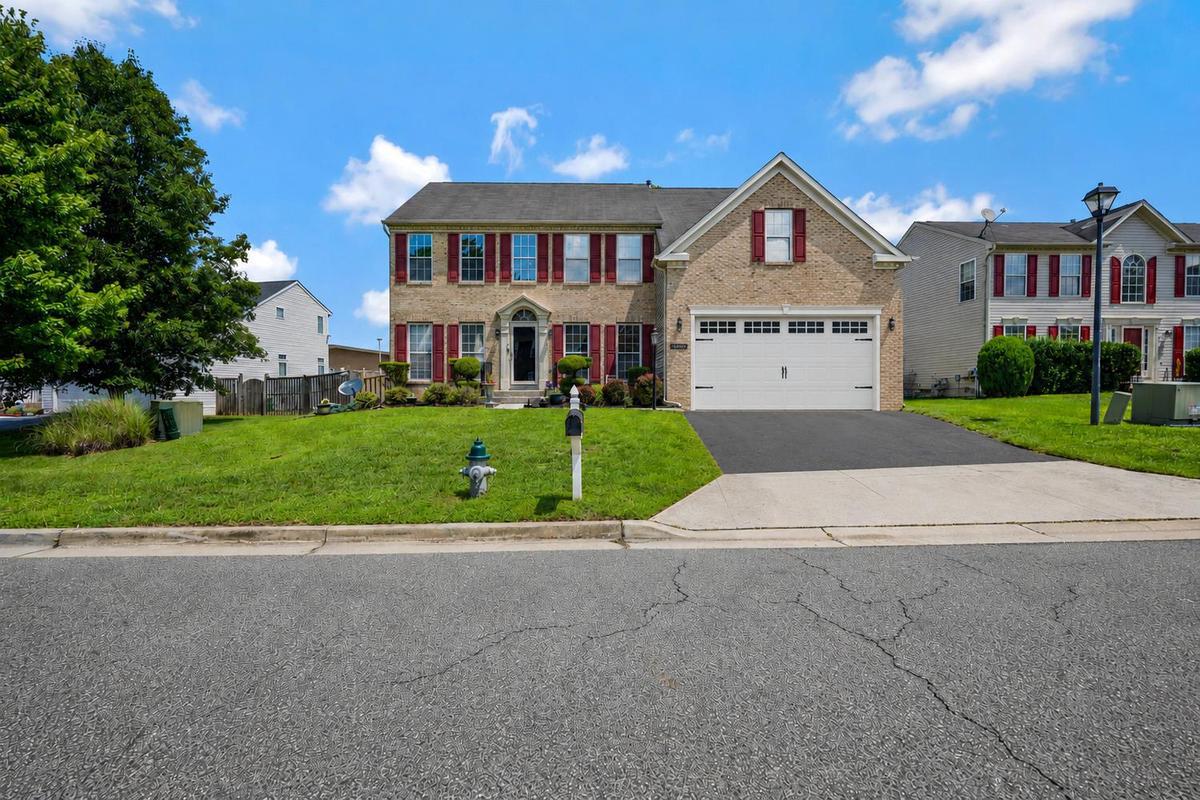 13404 Gwynn Park Ct Property Photo 2