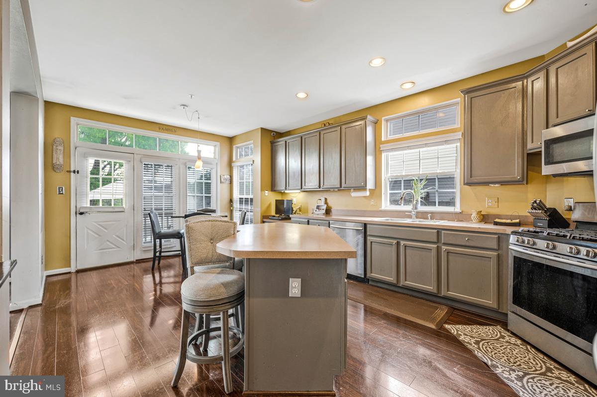 13404 Gwynn Park Ct Property Photo 16