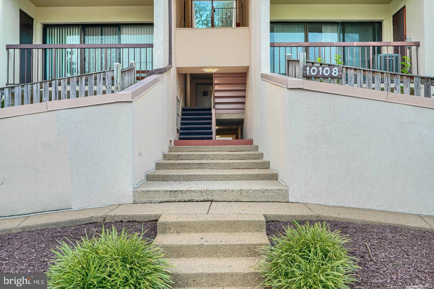 10108 CAMPUS WAY S #203-3C Property Photo 1