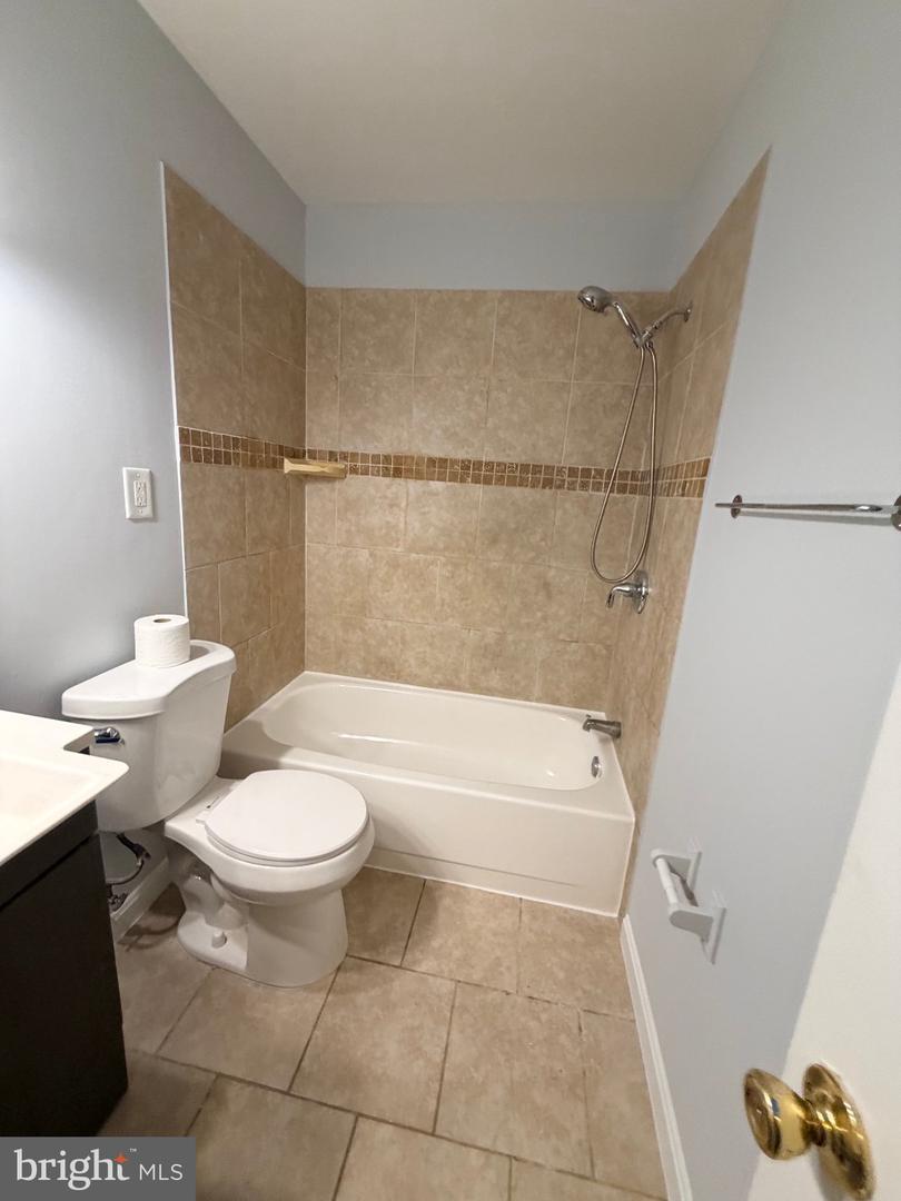 5424 85th #102 Property Photo 16