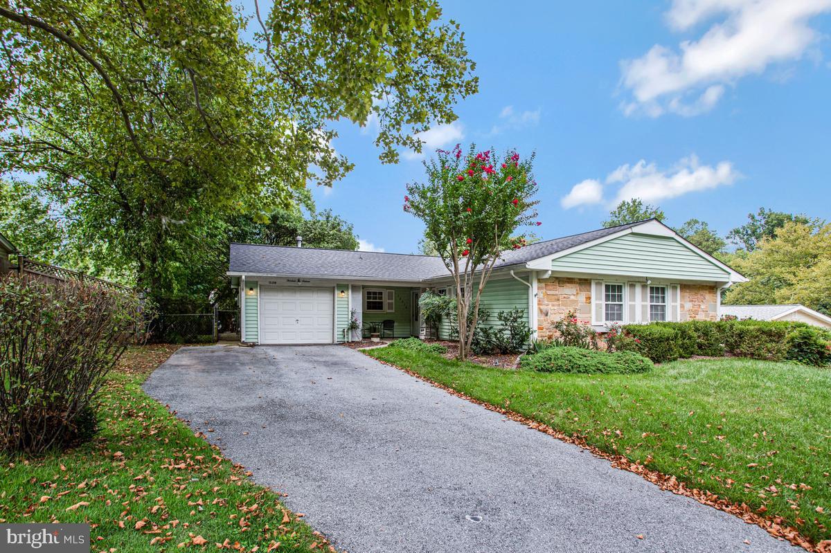 13216 Idlewild Dr Property Photo 3