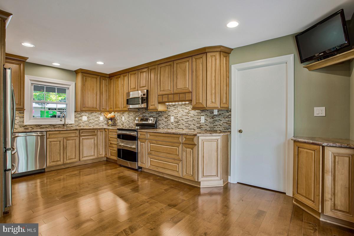 13216 Idlewild Dr Property Photo 11