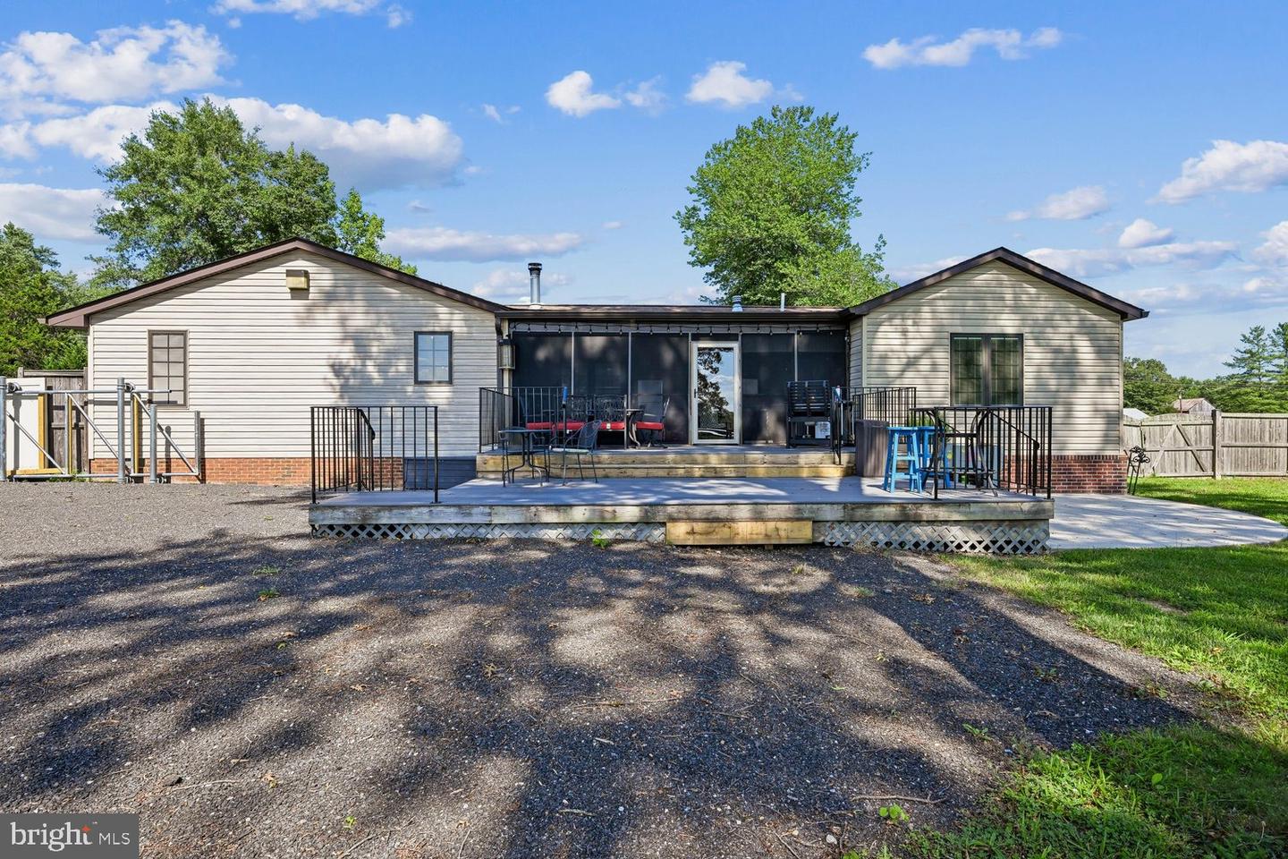 16201 Brandywine Rd Property Photo 4