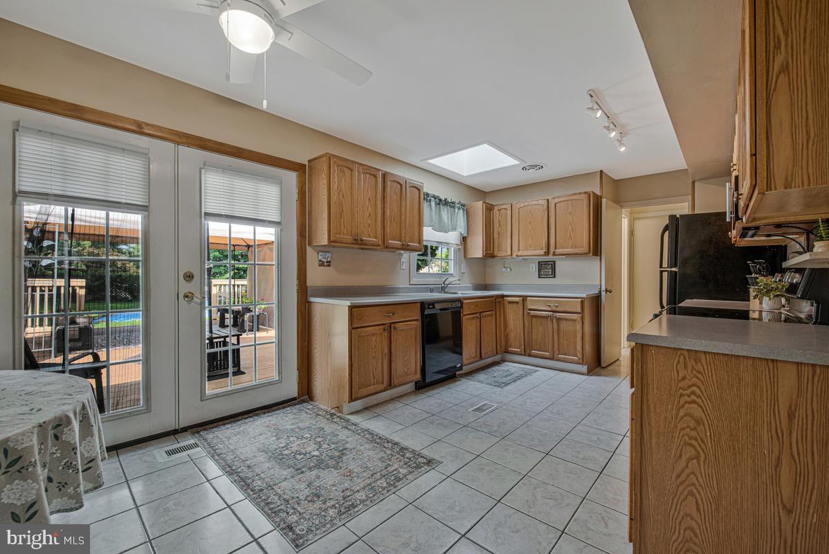 12604 Bunting Ln Property Photo 11