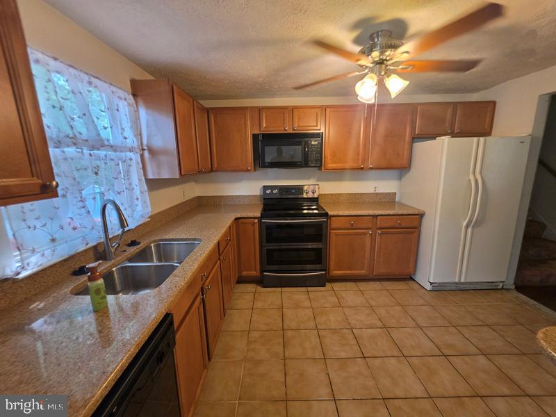 6413 Tiffany Ct Property Photo 6