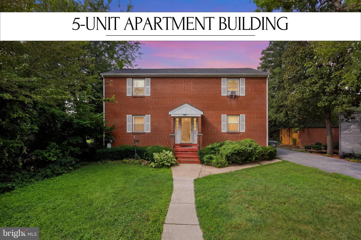 306 1/2 Montgomery St Property Photo 1