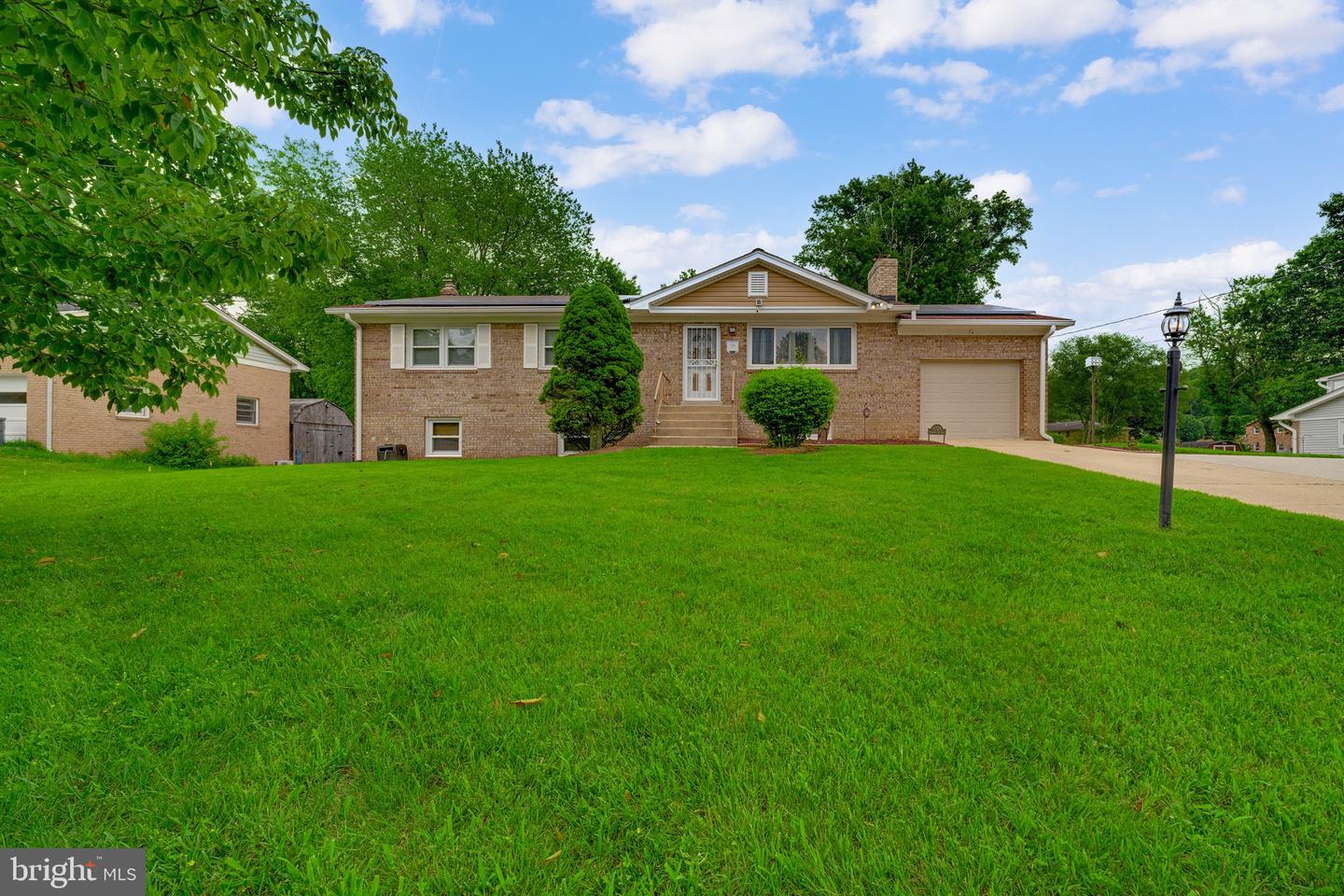11729 Redwood Dr E Property Photo 2