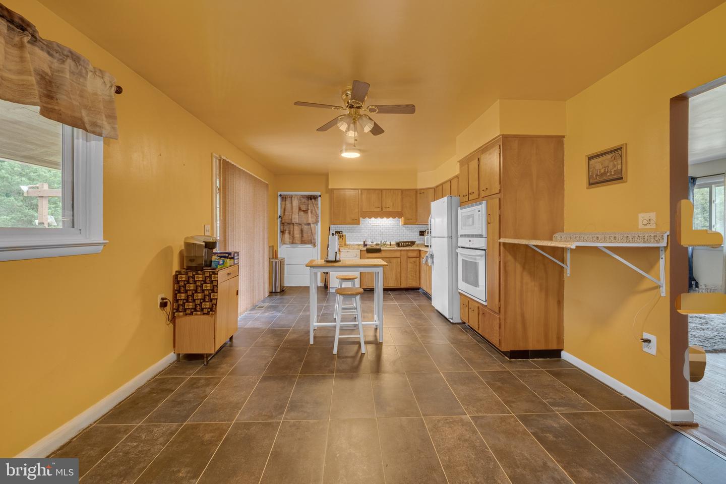 11729 Redwood Dr E Property Photo 8