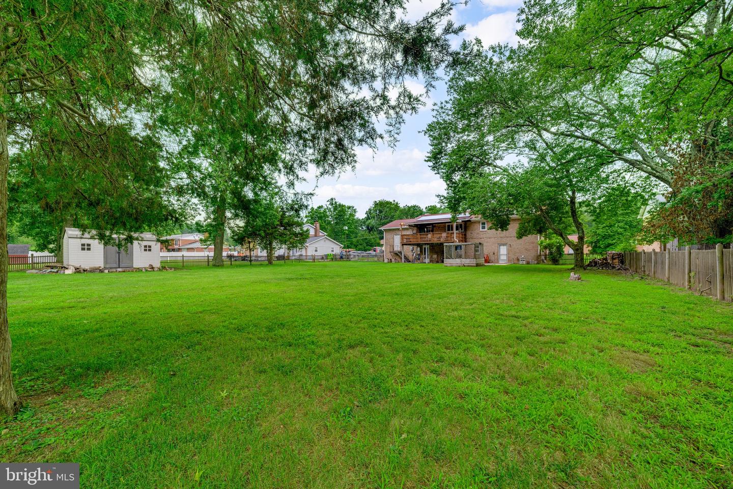 11729 Redwood Dr E Property Photo 28