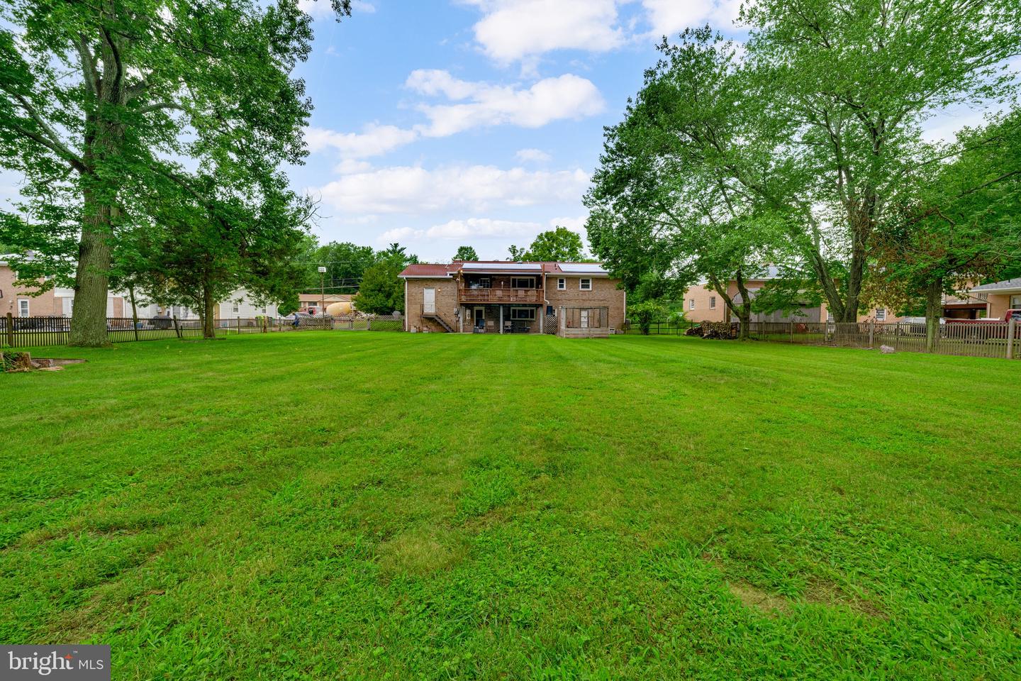 11729 Redwood Dr E Property Photo 29