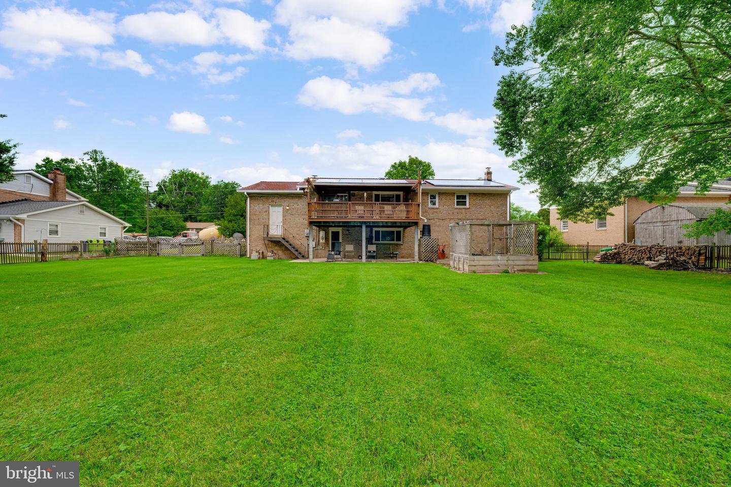 11729 Redwood Dr E Property Photo 31