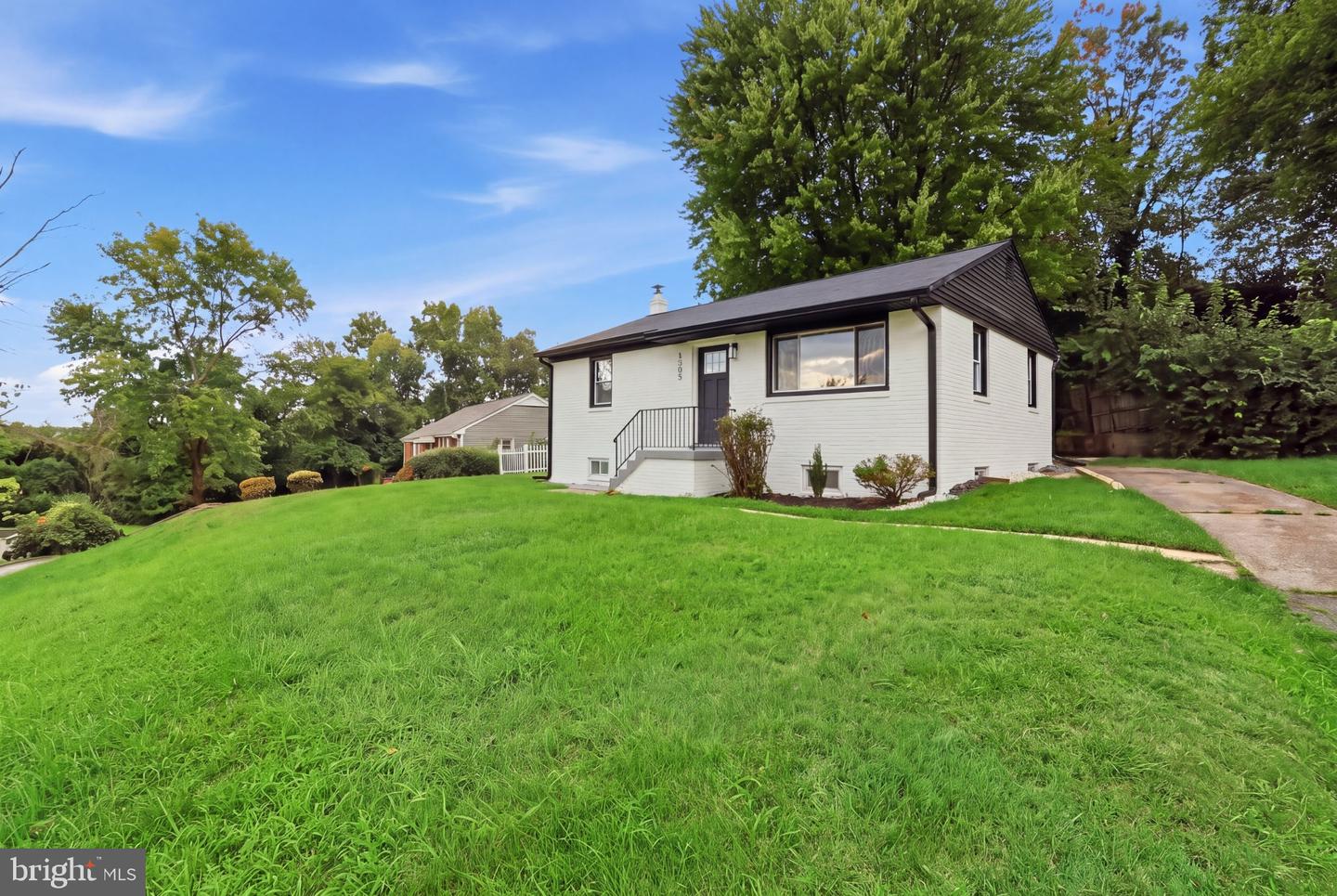 5805 GLEN ROCK AVE