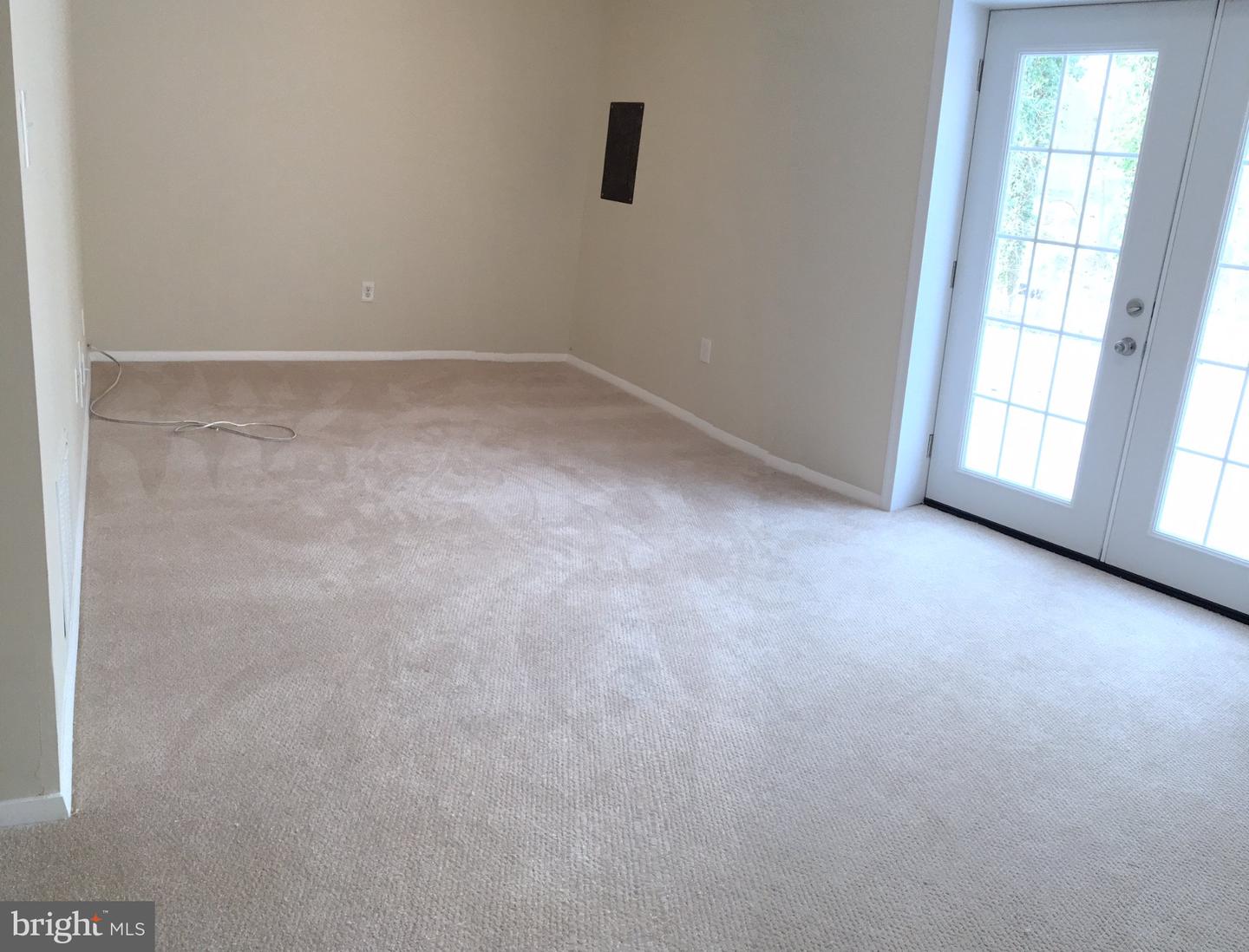 16049 Dorset Rd Property Photo 4