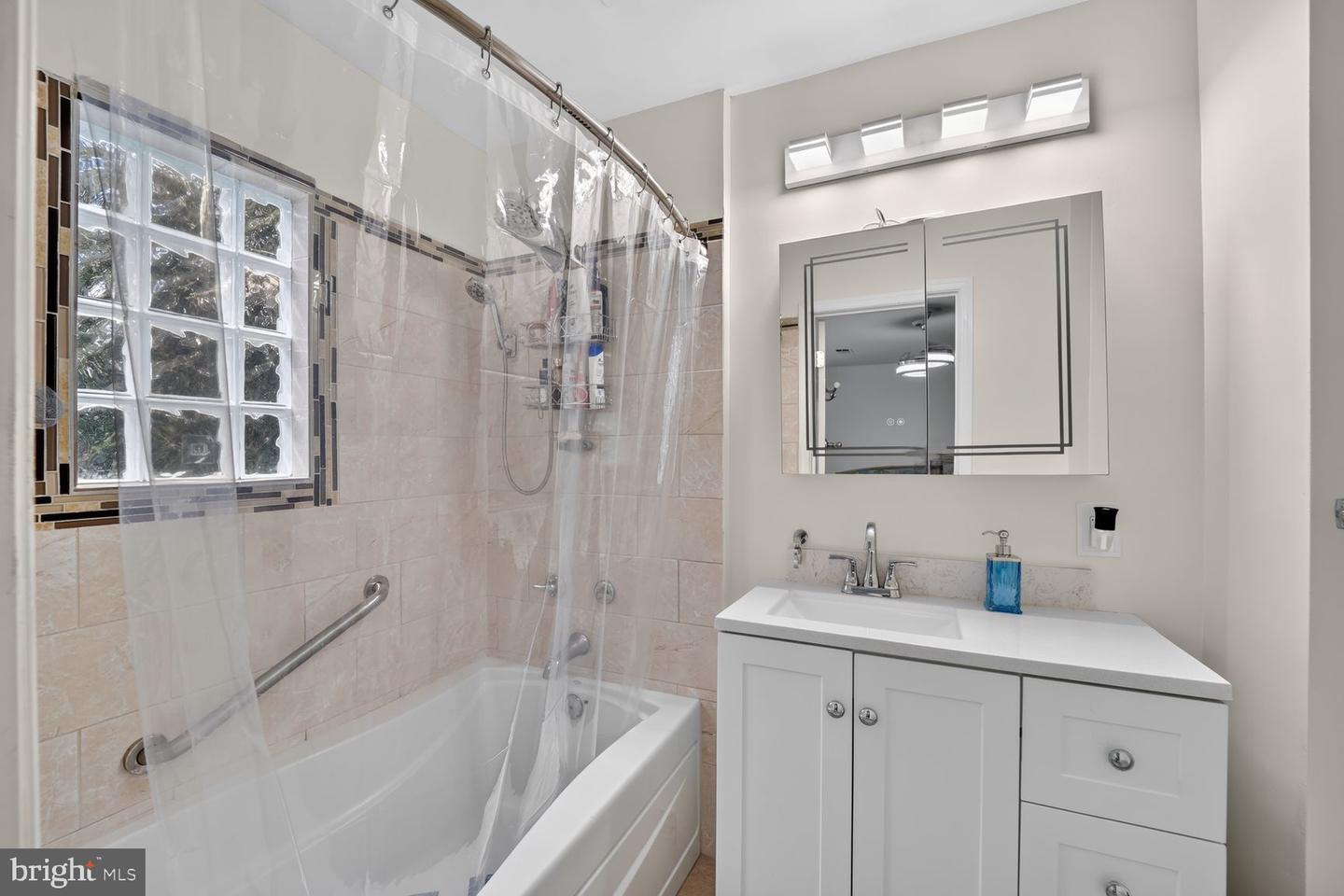 10907 Fruitwood Dr Property Photo 5