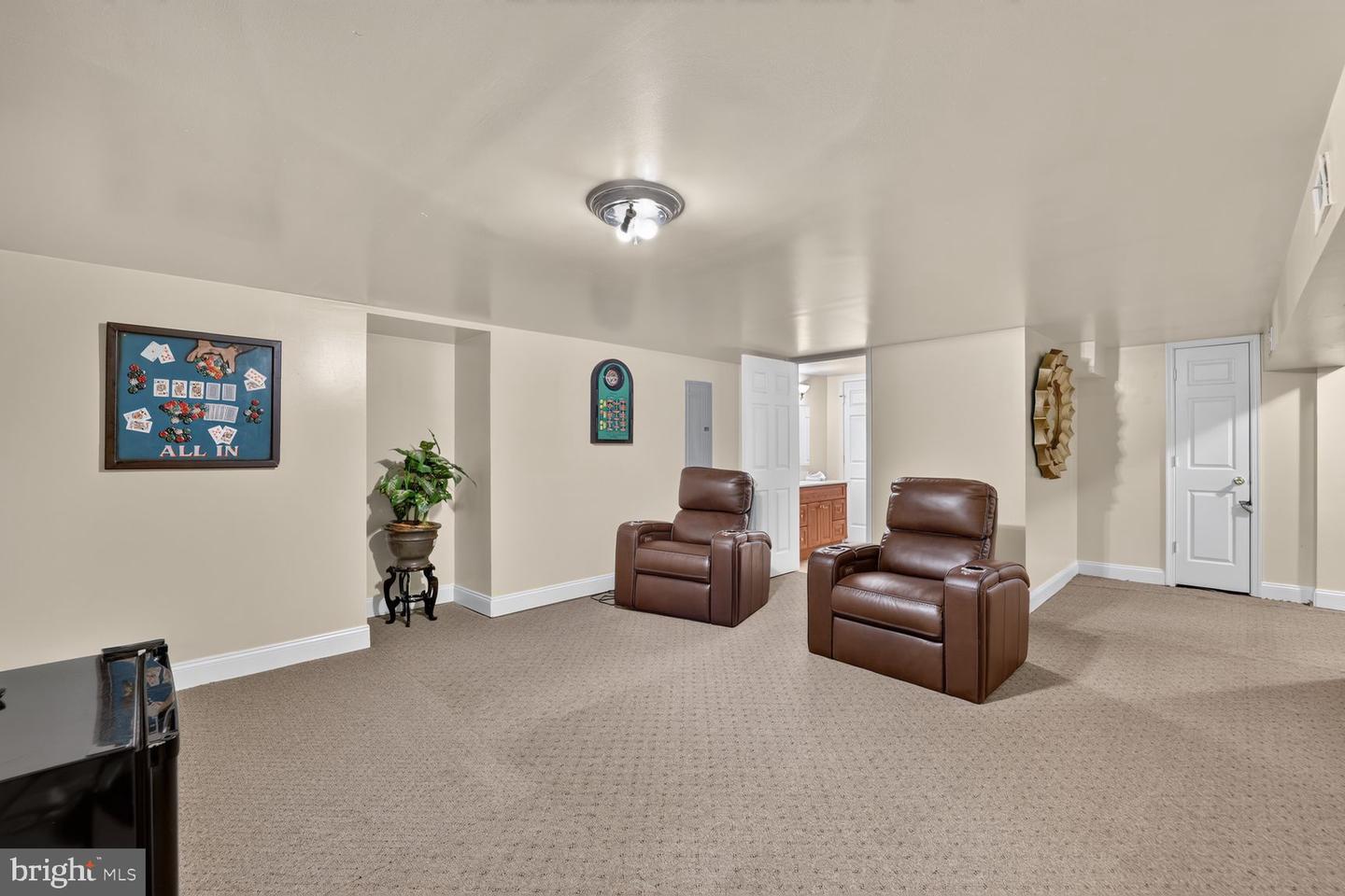 10907 Fruitwood Dr Property Photo 15