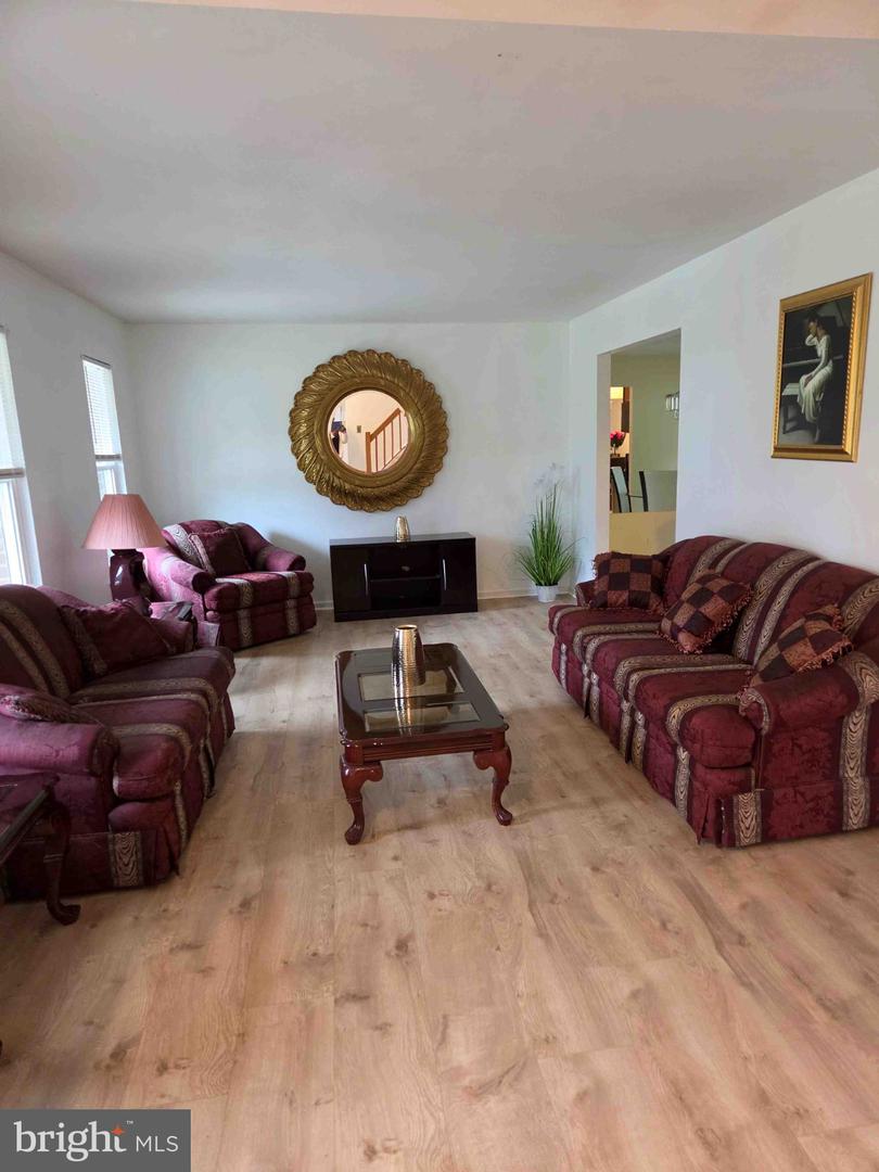 10907 Fruitwood Dr Property Photo 24
